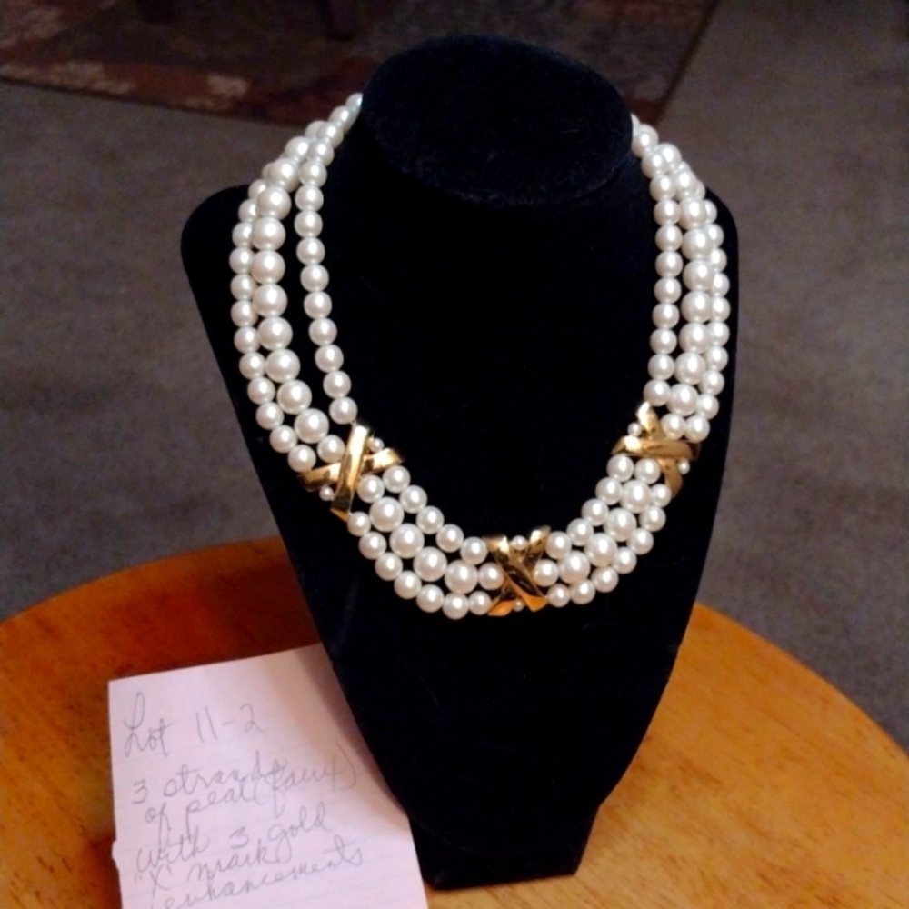 Jewelry Lot11-2 Three strands of vintage style faux peals with gold tone enhance